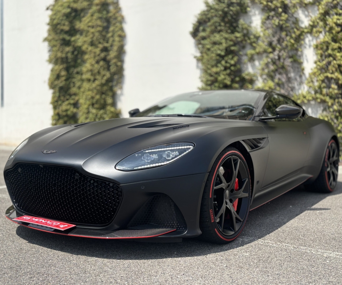 Aston Martin dbs Superleggera 5.2 v12 725