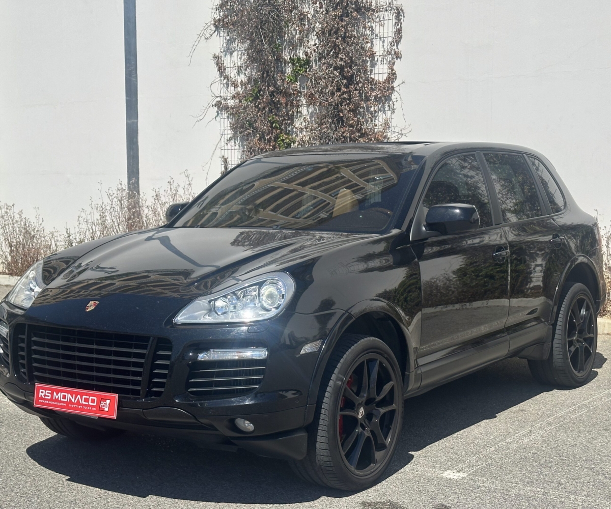 PORSCHE CAYENNE (2) 4.8 V8 500 TURBO